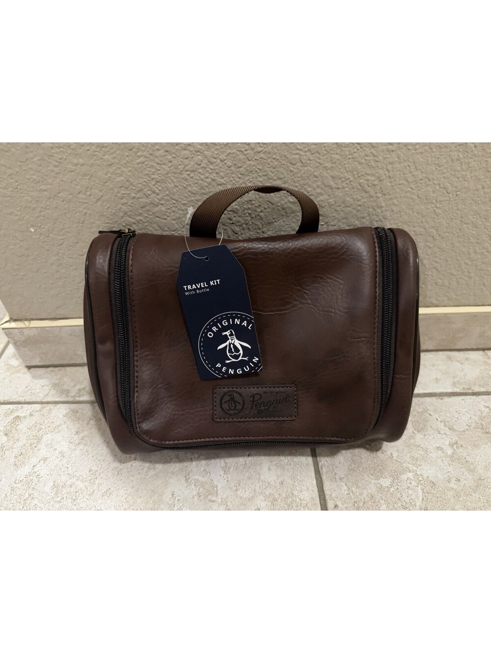Original Penguin Travel Kit